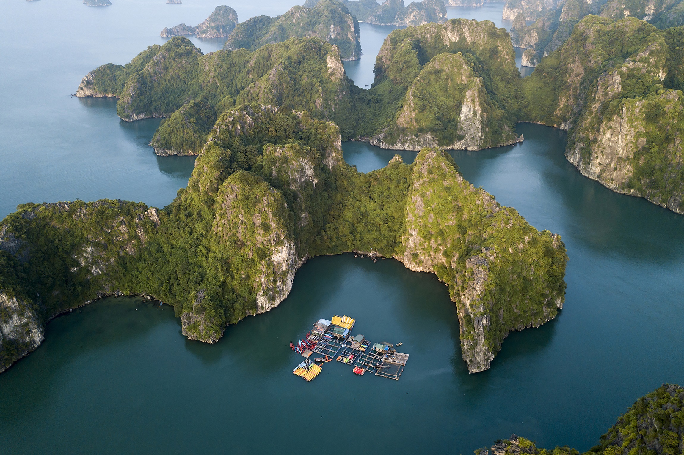 La guida di viaggio più semplice sul tour della baia di Halong e di Sapa