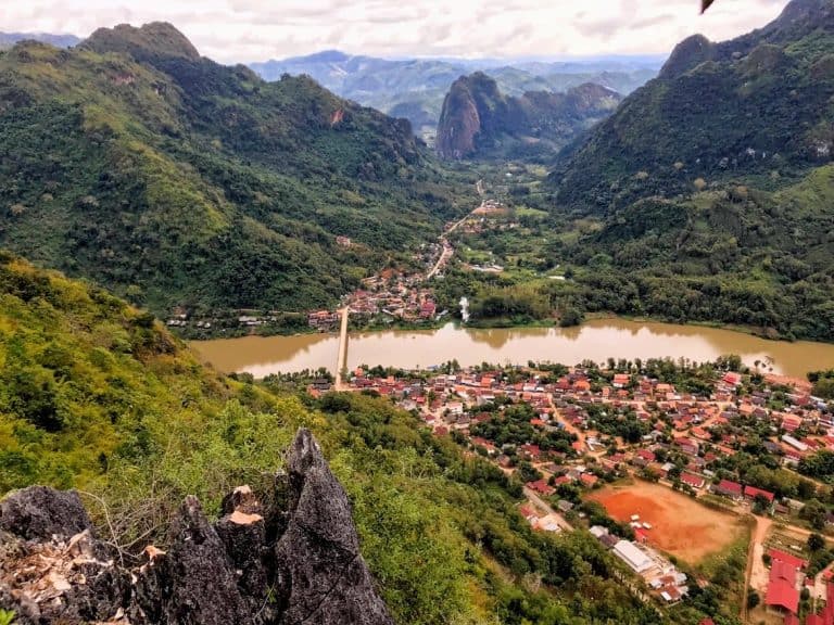 Viaggiare in Laos: Giro in barca da Luang Prabang a Nong Khiaw